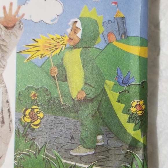 Simplicity Costumes: Dog, Bee, Dragon & more! - Picture 7 of 7